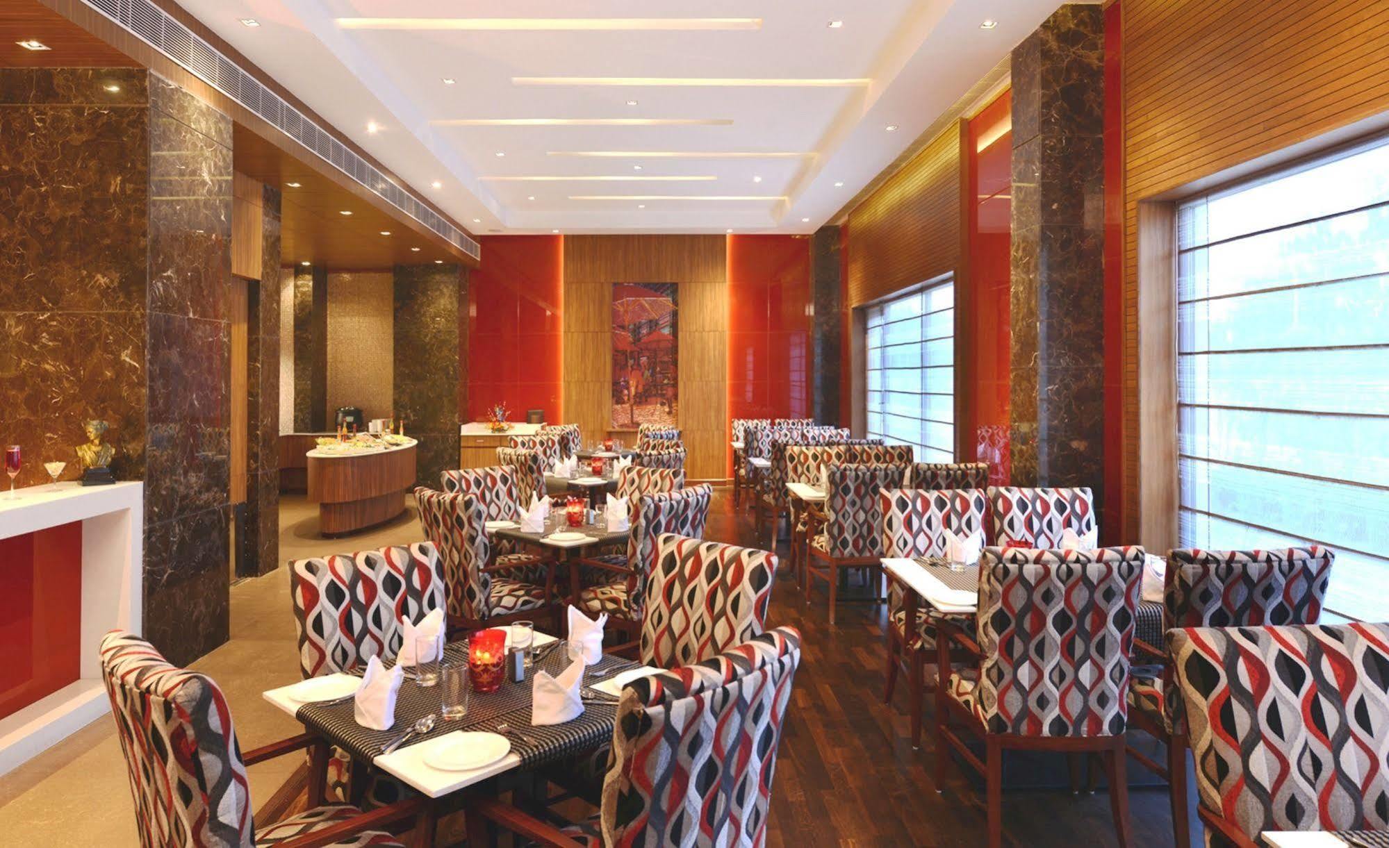 Jp Hotel & Resorts New Delhi Buitenkant foto